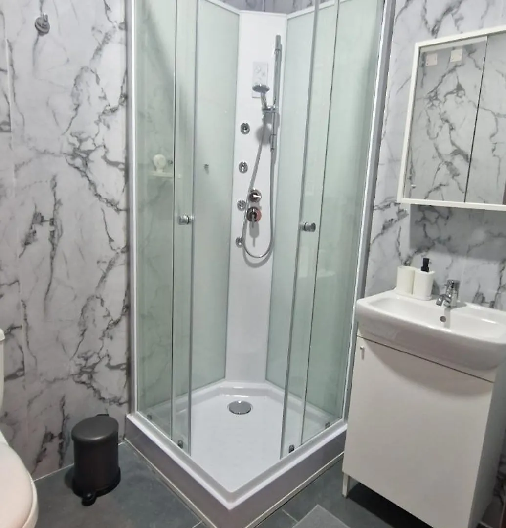 Mingles Suites Gzira Bed & Breakfast