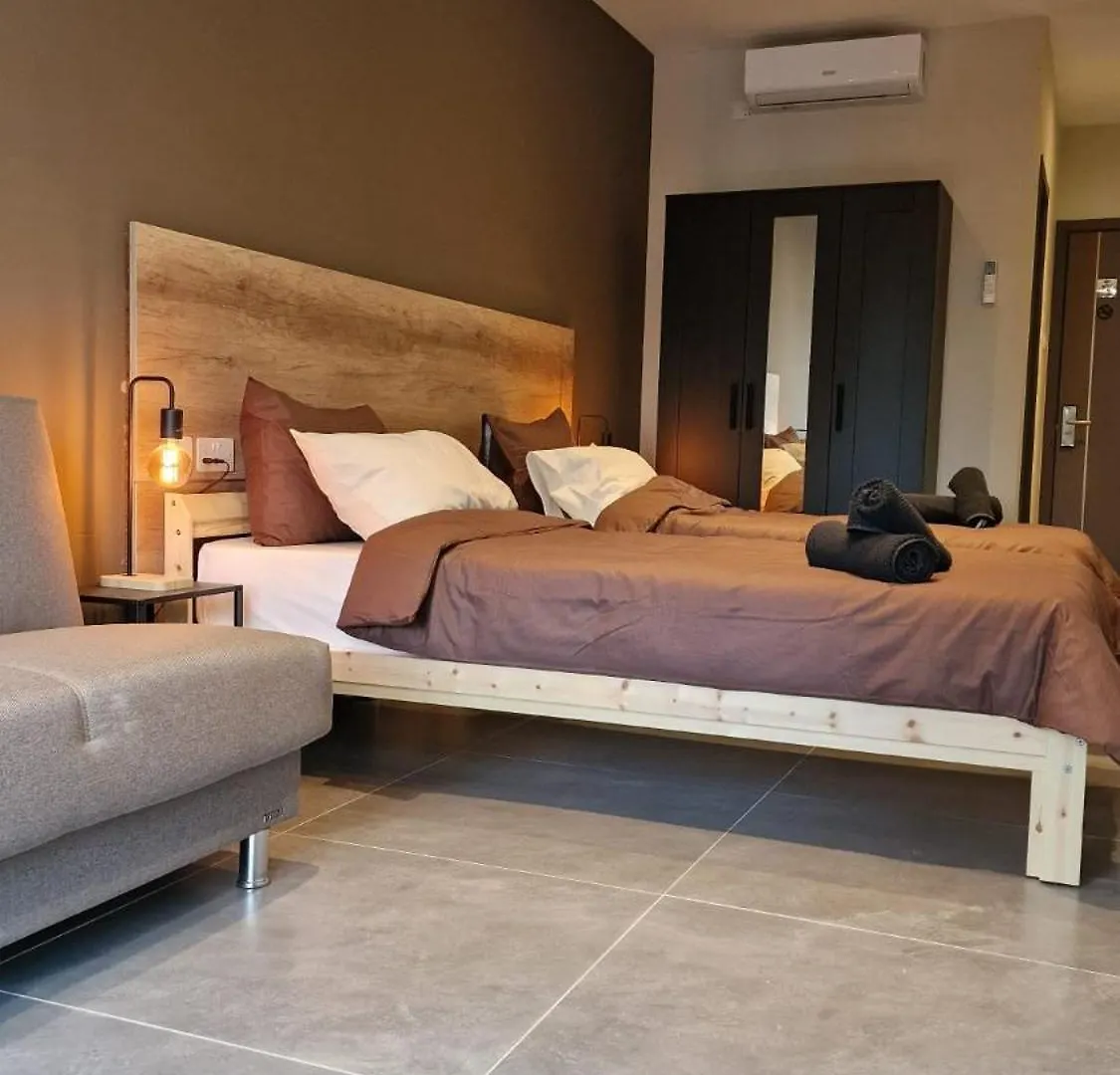 Mingles Suites Gzira 0*,  Malta